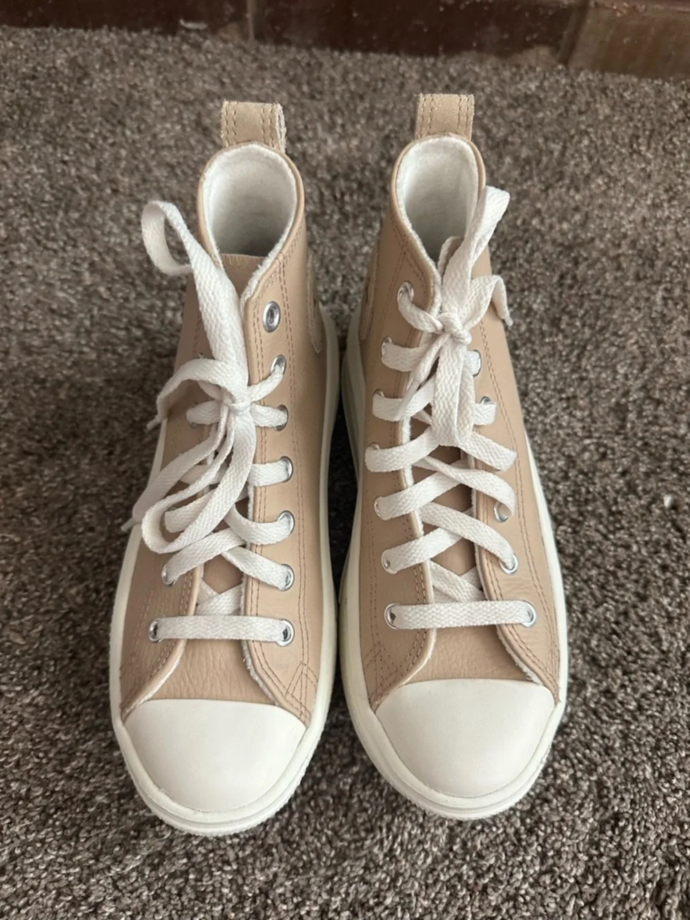 NWOB Converse Move Platform Leather High Top Sneaker Tan Youth 2.5